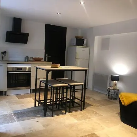 Appartement Bienvenue   à L’ombre Du Figuier  Pieusse